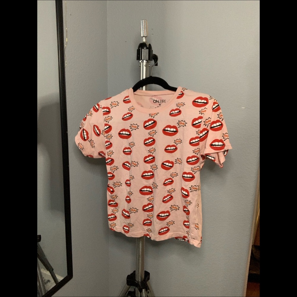 Lips crop top